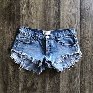 One Teaspoon Bonita Jean Shorts Size 27